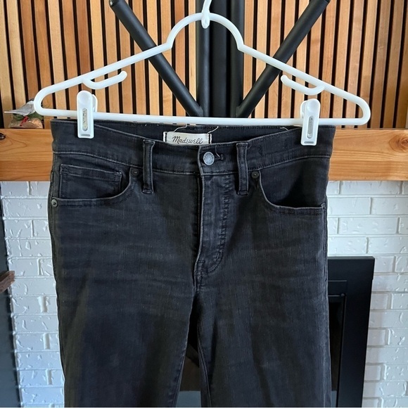 Madewell 9" Mid-Rise Skinny Jeans in Black Sea - Picture 3 of 9